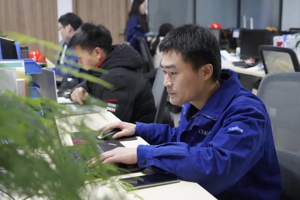 中偉明星講師丨肖坤：八年深耕一線，三尺講臺育“中堅”