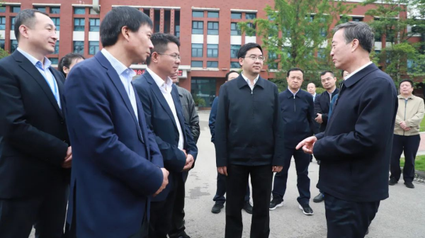 科技立企 | 貴州省政協主席趙永清寄語中偉：堅定科技創新，助力企業做大做強