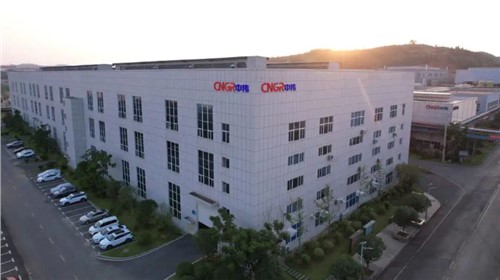 繼CCTV專題報道后，《人民日報》再次點贊中偉