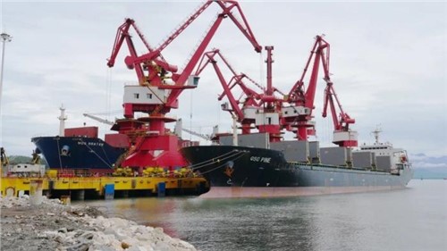 “鎳金屬巨輪”滿(mǎn)載啟航！ 北莫羅瓦利產(chǎn)業(yè)基地鎳產(chǎn)品發(fā)貨首破萬(wàn)金噸